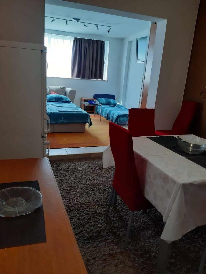Apartman Lucija Трогир Экстерьер фото